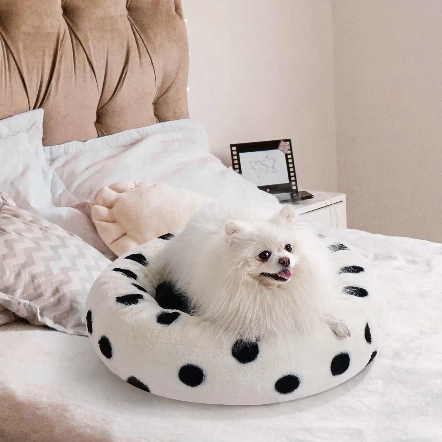 MEWOOFUN Cat Beds Round Washable Bed with Jacquard Shaggy Plush Non-Slip Bottom Calming Pet Bed for Indoor Cat Small Dog